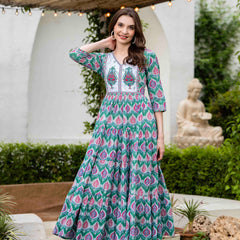 Pine Green Cotton Printed V-Neck 3/4 Sleeves Calf Length Flared Dress