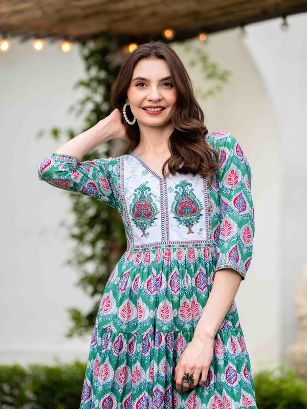 Pine Green Cotton Printed V-Neck 3/4 Sleeves Calf Length Flared Dress