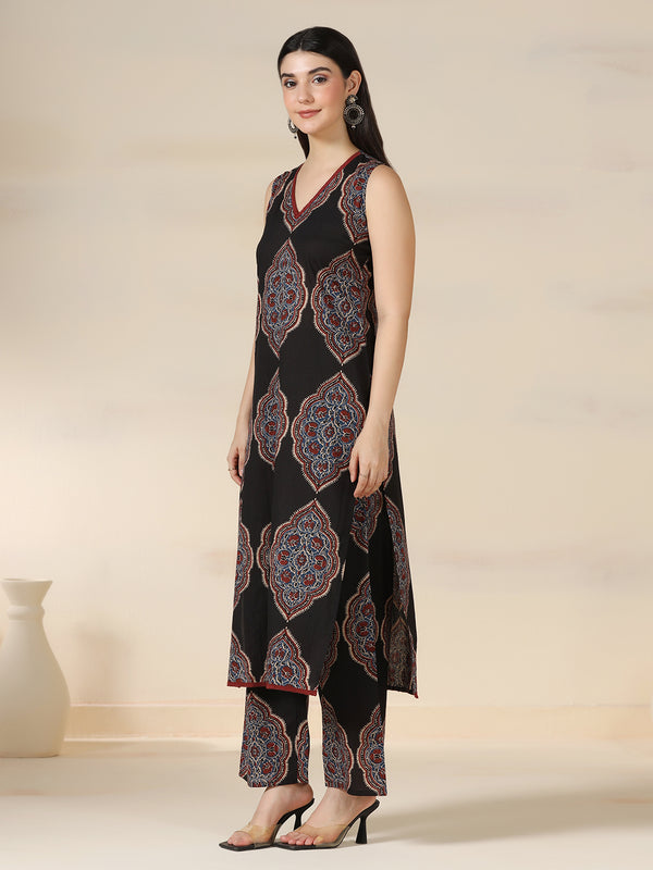 Black Pure Cotton Printed Lace Work V-Neck Sleeveless Calf Length Straight Kurta Pant Set Mizazjaipur