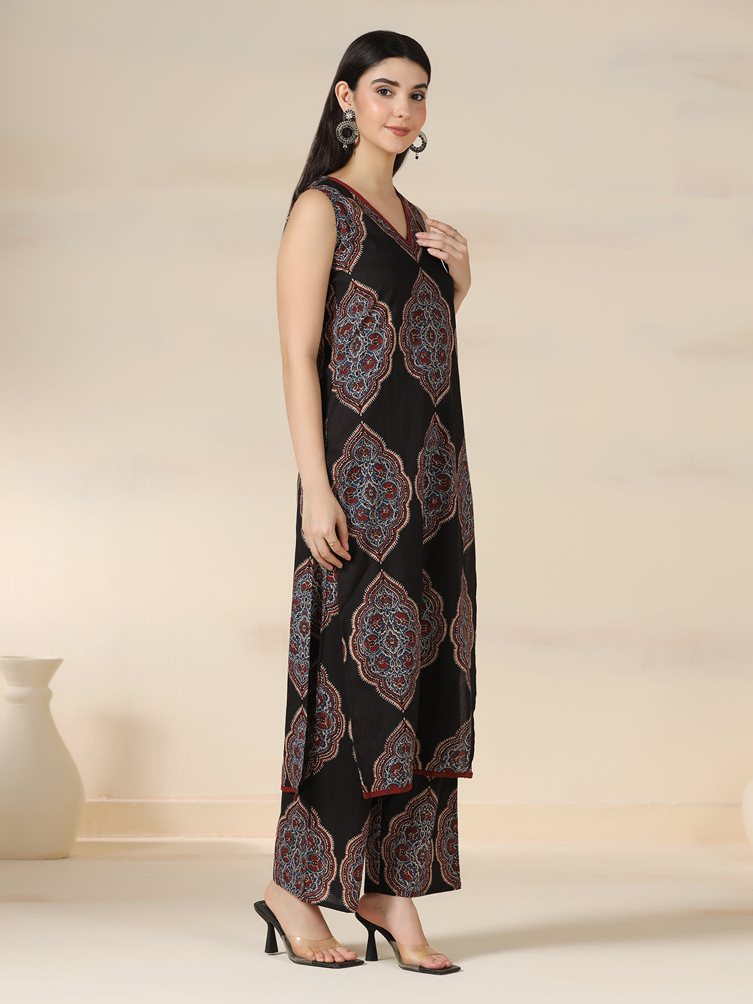 Black Pure Cotton Printed Lace Work V-Neck Sleeveless Calf Length Straight Kurta Pant Set Mizazjaipur