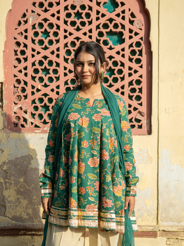 (Pre-order) Green Pure Cotton Printed Round Neck Full Sleeves Hip Length Flared Kurta Farshi Salwar And Dupatta Set