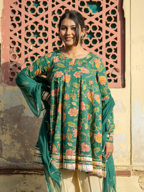 (Pre-order) Green Pure Cotton Printed Round Neck Full Sleeves Hip Length Flared Kurta Farshi Salwar And Dupatta Set