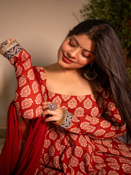 (Pre-order) Maroon Pure Cotton Printed Square Neck Full Sleeves Ankle Length Flared Kurta Pant And Dupatta Set