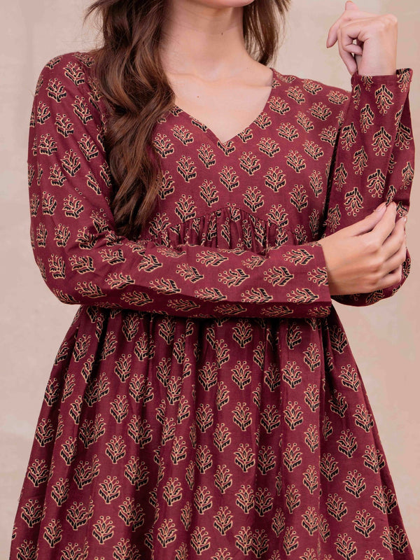 Maroon Pure Cotton Printed V-Neck Full Sleeves Hip Length Flared Top Mizazjaipur