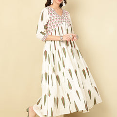 Green Pure Cotton Floral V Neck Flared Kurta, Pant & Dupatta Set For Women Mizaz Jaipur
