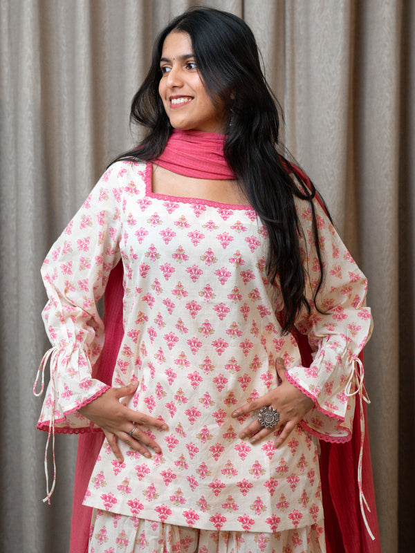(Pre-order) Off White Pure Cotton Printed Square Neck Full Sleeves Hip Length Straight Kurta Farshi Salwar And Dupatta Set Mizazjaipur