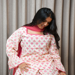 (Pre-order) Off White Pure Cotton Printed Square Neck Full Sleeves Hip Length Straight Kurta Farshi Salwar And Dupatta Set Mizazjaipur