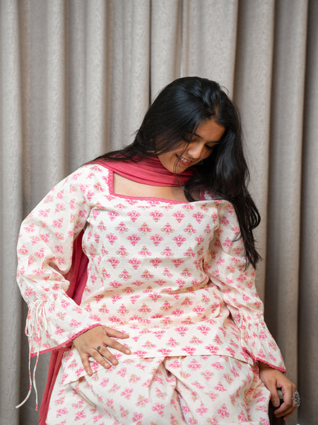 (Pre-order) Off White Pure Cotton Printed Square Neck Full Sleeves Hip Length Straight Kurta Farshi Salwar And Dupatta Set Mizazjaipur