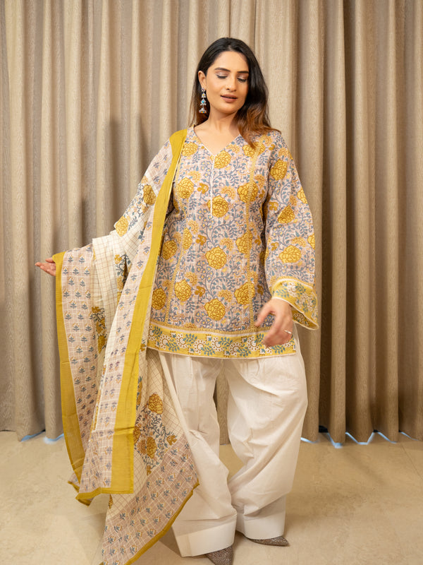 (Pre-order) Misty Floral Pure Cotton Printed V-Neck Full Sleeves Hip Length Straight Kurta Farshi Salwar And Dupatta Set