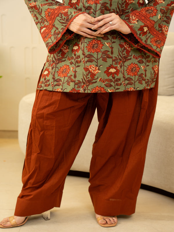 (Pre-order) Light Green Pure Cotton Printed V-Neck Full Sleeves Hip Length Straight Kurta Farshi Salwar Set